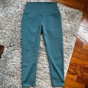 Alo High-Waist Airbrush Capri Legging